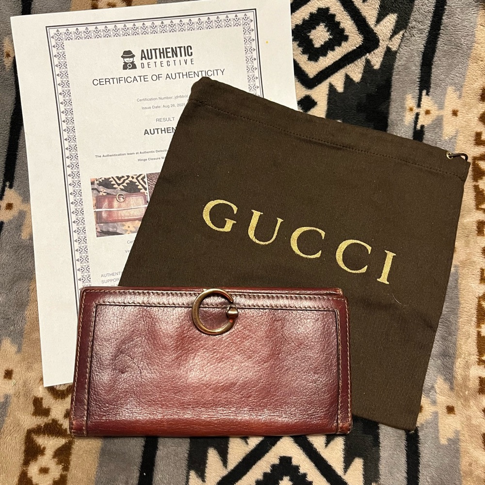 Gucci EUC Vintage Rare Continental “G” Hinge Wallet COA*